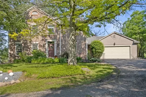 14 Locke Dr, Pittsford, NY 14534