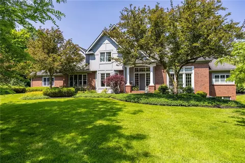 15 Cathedral Oaks, Perinton, NY 14450