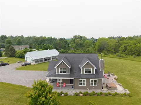 4582 Belwood Dr, Geneseo, NY 14454