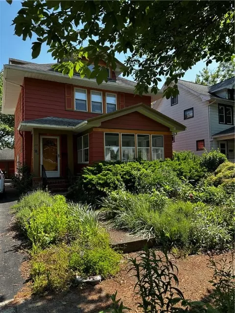 191 Winbourne Rd, Rochester, NY 14619