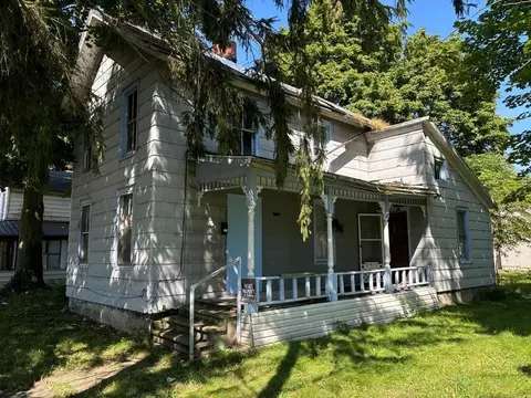 810 Oak St, Elmira, NY 14901