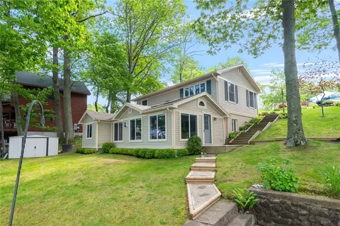 7503 Phelps Ave, Huron, NY 14590