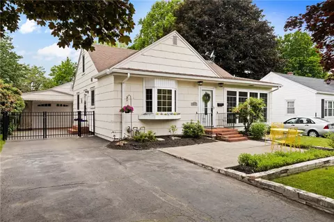 341 Washington Ave, Irondequoit, NY 14617