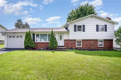 17 Charlene Dr, Gates, NY 14606