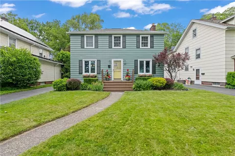 30 Northfield Rd, Irondequoit, NY 14617