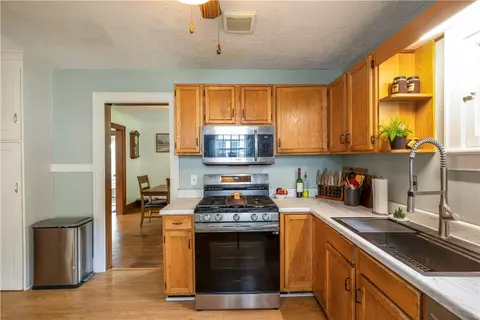 Kitchen - 51 Whitby Rd, Irondequoit, NY 14609 photo 3 of 4