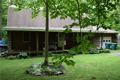 2631 Simmons Rd, Perry, NY 14530