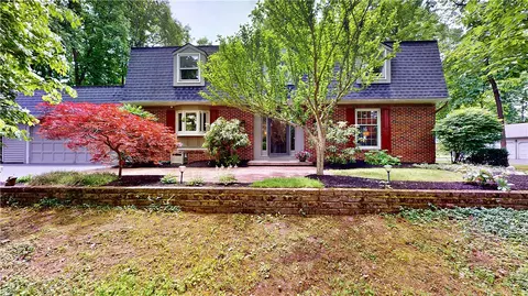 15 Alleyns Rise Rise, Perinton, NY 14450