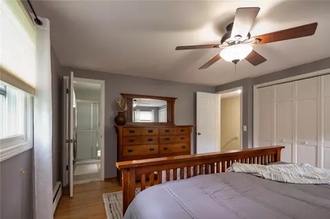 Bedroom - 151 Chapel Hill Dr, Irondequoit, NY 14617 photo 4 of 7