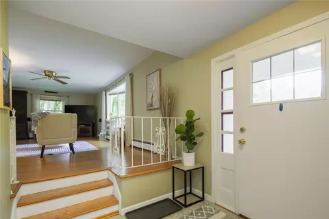 Entry Way - 151 Chapel Hill Dr, Irondequoit, NY 14617 photo 1 of 3
