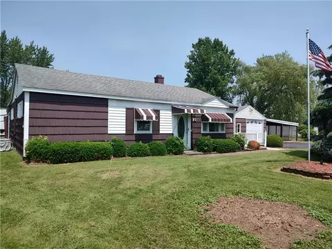 15 Douglas Dr, Waterloo, NY 13165