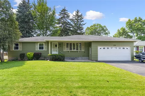 130 Quay Dr, Irondequoit, NY 14617