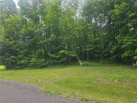 Upton Road, Victory, NY 13143