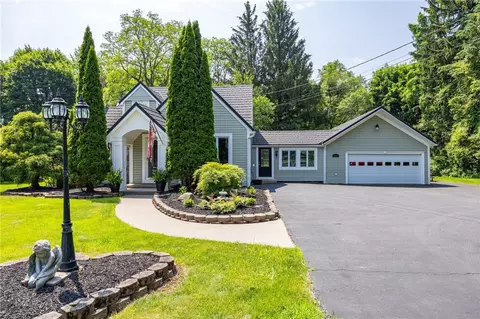 223 Mill Rd, Greece, NY 14626