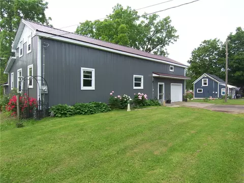 4833 Livingston Rd, Wolcott, NY 14590