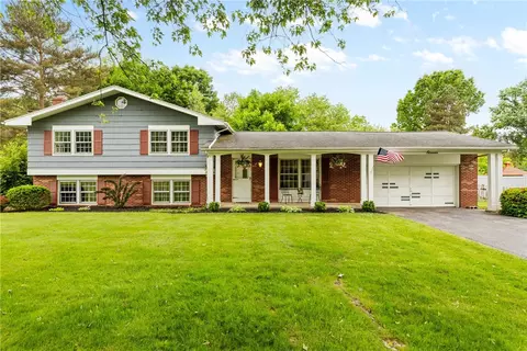 11 Warder Dr, Pittsford, NY 14534
