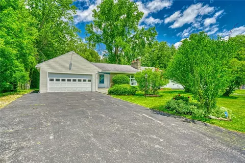 1541 Shoecraft Rd, Penfield, NY 14526