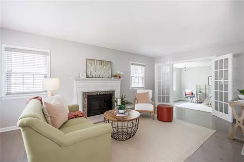 Living - 262 Barry Rd, Irondequoit, NY 14617 photo 1 of 4