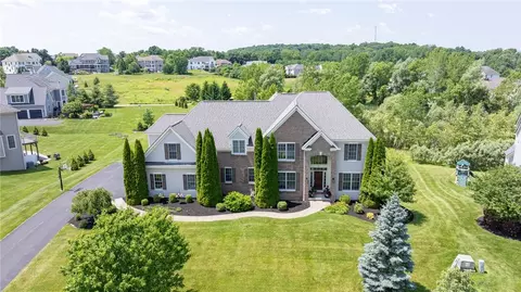 37 Turning Leaf Dr, Pittsford, NY 14534