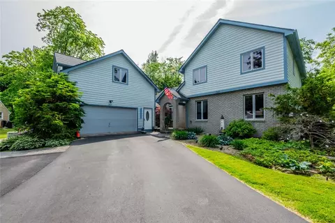243 Creekwood Dr, Greece, NY 14626