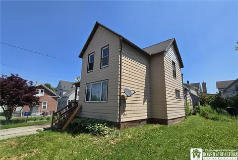 708 Grant Ave, Dunkirk, NY 14048