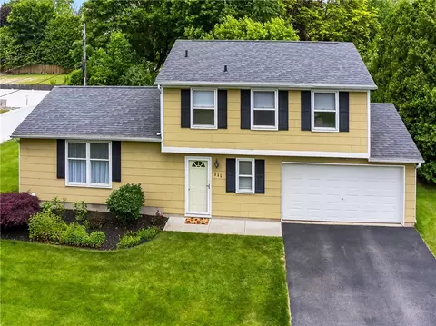 111 Rodney Ln, Rochester, NY 14625