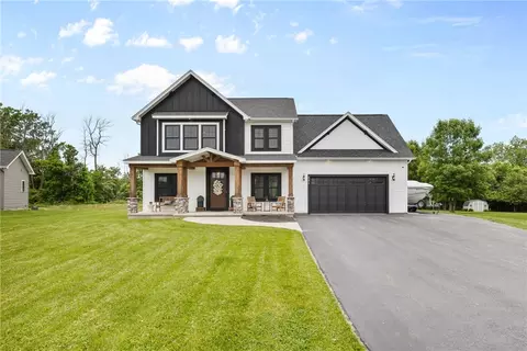 591 Whistlers Cove Ln, Greece, NY 14612