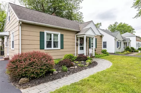 Exterior - 309 Brandon Rd, Irondequoit, NY 14622 photo 3 of 9