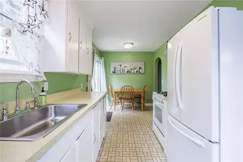 Kitchen - 309 Brandon Rd, Irondequoit, NY 14622 photo 2 of 5