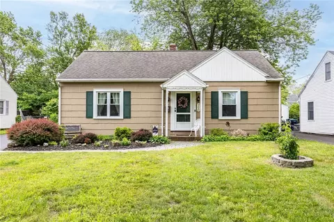 309 Brandon Rd, Irondequoit, NY 14622