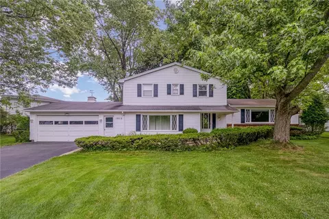 1015 High Vis W, Webster, NY 14580