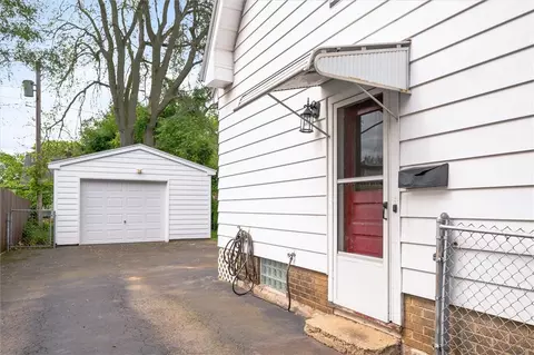 Exterior - 199 Brett Rd, Irondequoit, NY 14609 photo 4 of 9