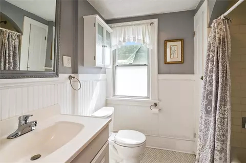 Bath - 199 Brett Rd, Irondequoit, NY 14609 photo 1 of 2