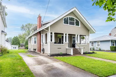 905 W Center St, Ridgeway, NY 14103