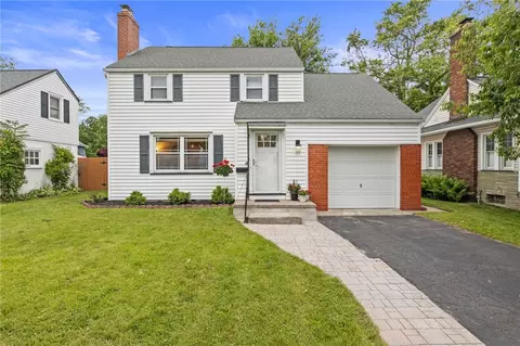 144 Montclair Dr, Irondequoit, NY 14617
