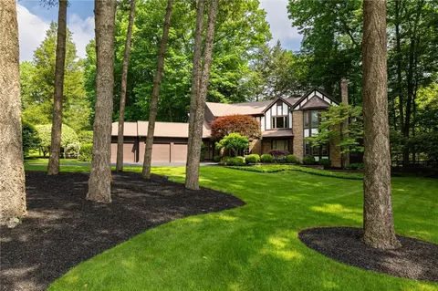 7974 Oak Brook Cir, Pittsford, NY 14534