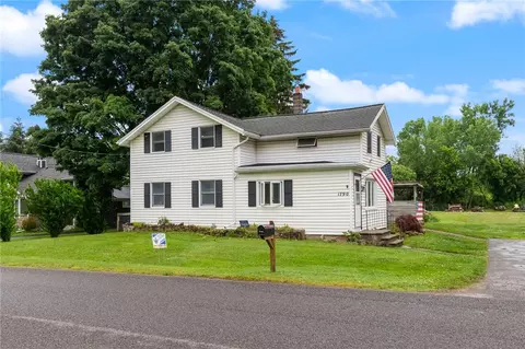 1790 Plank Rd, Webster, NY 14580