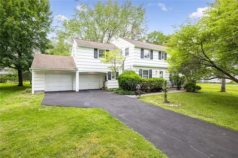 29 Idlewood Rd, Rochester, NY 14618