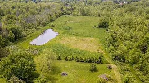467 County Line Rd, Webster, NY 14519 photo 4