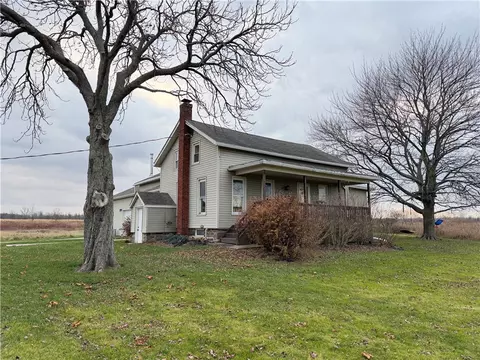 14918 Lakeshore Rd, Carlton, NY 14477