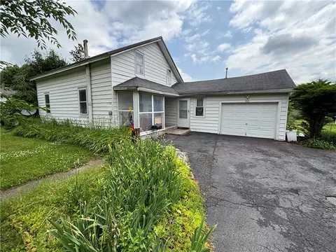352 Vienna St, Arcadia, NY 14513