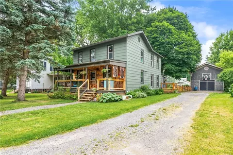 258 E State St, Albion, NY 14411
