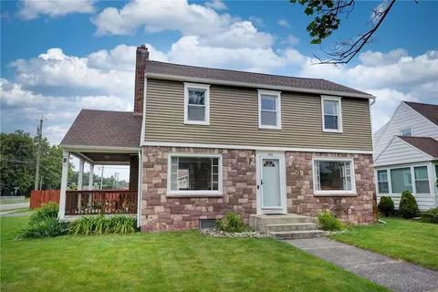 206 Yorkshire Rd, Irondequoit, NY 14609