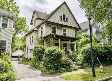 48 Rosedale St, Rochester, NY 14620