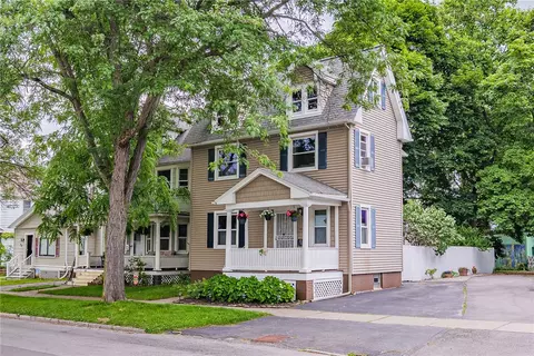 70 Field St, Rochester, NY 14620