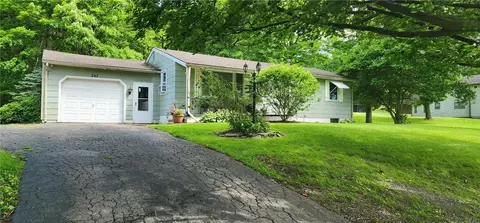 207 County Road 7, Clifton Springs, NY 14432