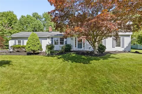 275 Viennawood Dr, Rochester, NY 14618