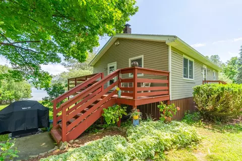 2226 Deiter Rd, Wayland, NY 14572