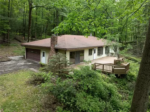 75 Noyes Rd, Vestal, NY 13850