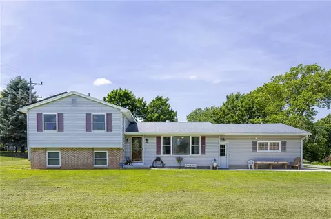 4 Rogers Pkwy, Sweden, NY 14420